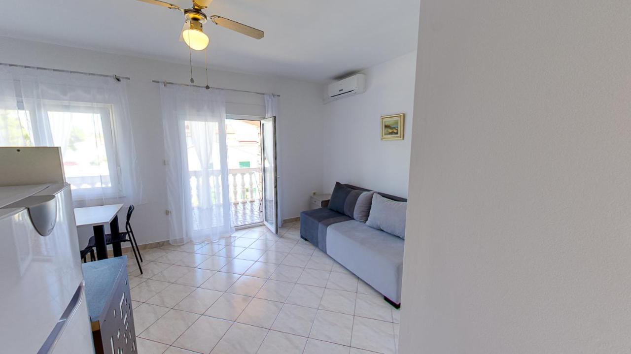 Apartmani Nena Povljana Zimmer foto